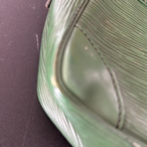 Louis Vuitton crossbody no strap - Picture 13 of 13